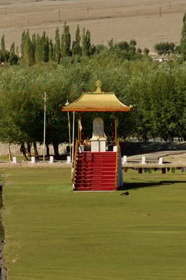 Rednerpodest für den Dalai Lama