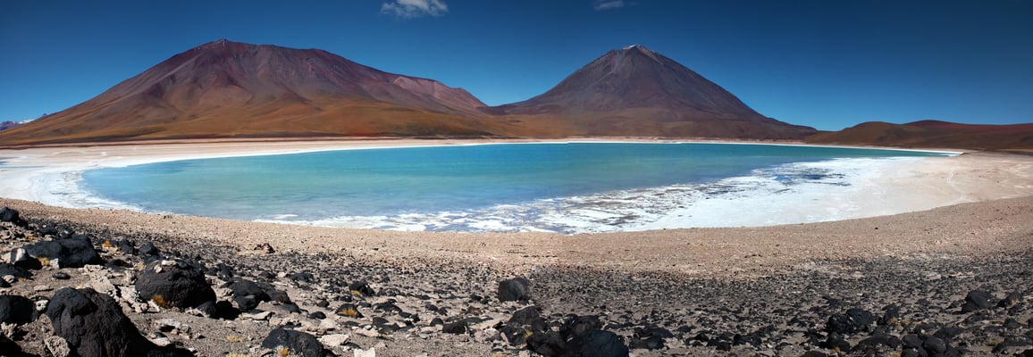 grüne Lagune vor dem Licancabur