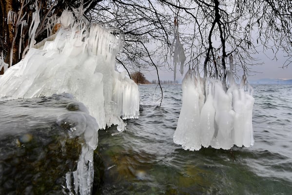 Eisstrukturen, Schweizer Seeufer; 27.2.2018