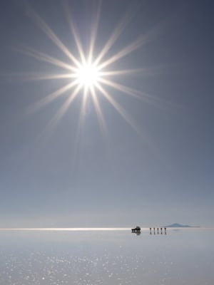 Nachmittag im Nordwesten des Salar Uyuni; in diesem Bereich nochleicht geflutet