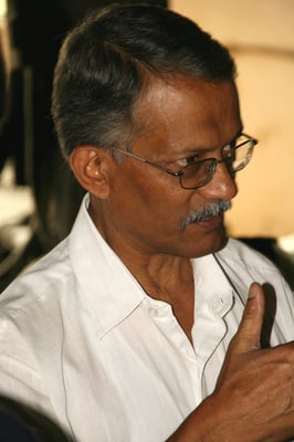 Erklärungen von Mr. Mittra, Leiter des Teebetriebs