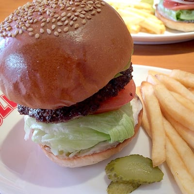 ブラザーズ新富町のハンバーガー