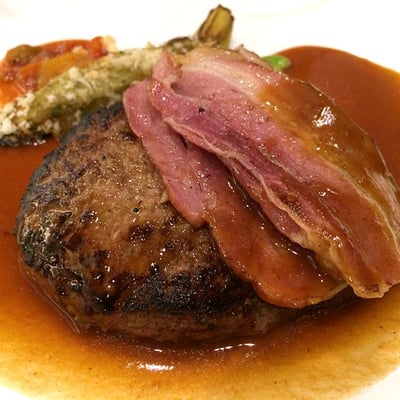 アイリスのハンバーグ