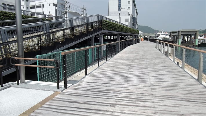  尾道糸崎港（広島県） ; 2012年2月設置 ; ワイヤーテンド