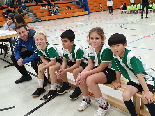 Die Steinenbergschule nimmt an der Handball-Grundschulliga teil