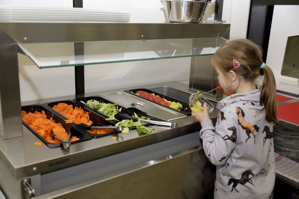 Mittagessen, Mittagsband und Themenangebote in der Steinenbergschule in Stuttgart Hedelfingen