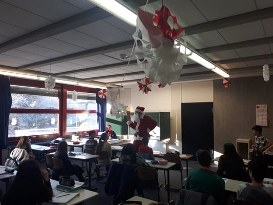 Der Nikolaus an der Steinenbergschule in Stuttgart-Hedelfingen