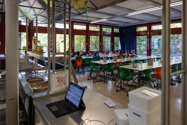 In der Mensa der Steinenbergschule