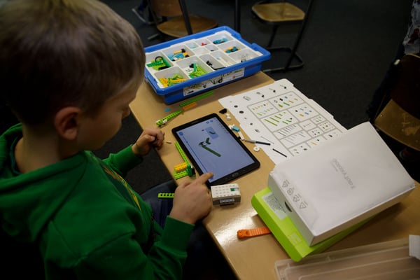 Mittagessen, Mittagsband und Themenangebote in der Steinenbergschule in Stuttgart Hedelfingen