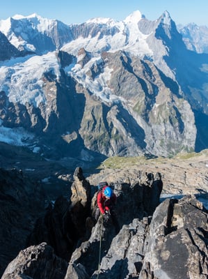 Rittlings auf die andere Seite vom Grätli