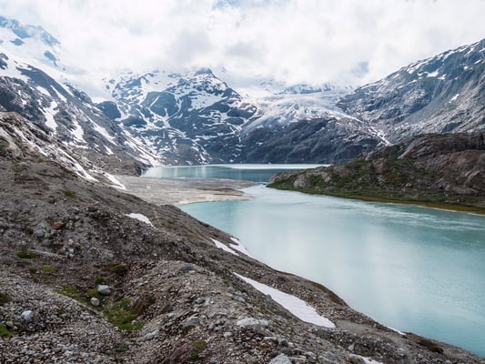 Am Gaulisee- und an diesem Tag hat es im Mittelland durchwegs geregnet. Das Sprichwort war wieder mal Gold wert, " im Luuteraar schiint d`Sunne 360 Tag im Jahr"