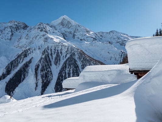 Die Tellialp ob Blatten. Heuer werden wir noch bis im Mai hinein Top Abfahrten finden 