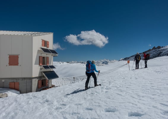 Zuerst ein Bier, und dann; Ankunft bei der Cabane d`Audannes