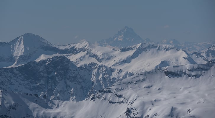 Der Monte Visoscheint mit dem 300er Tele schon recht nah und ist doch noch weit entfernt