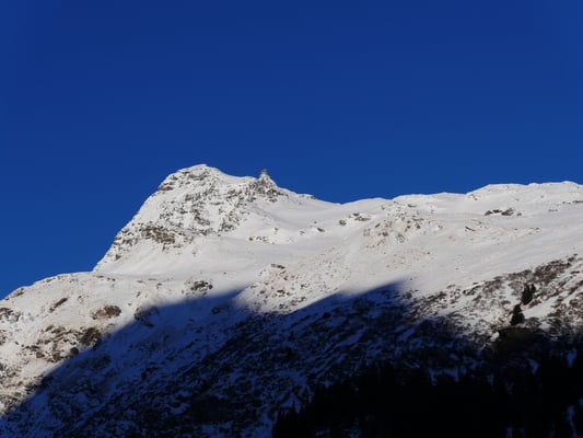 Das Chilchalphorn von Hinterrhein gesehen