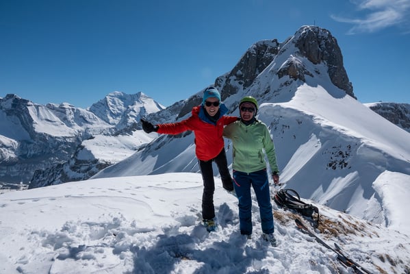 Die beiden haben gut Lachen bei diesen Powderaussichten
