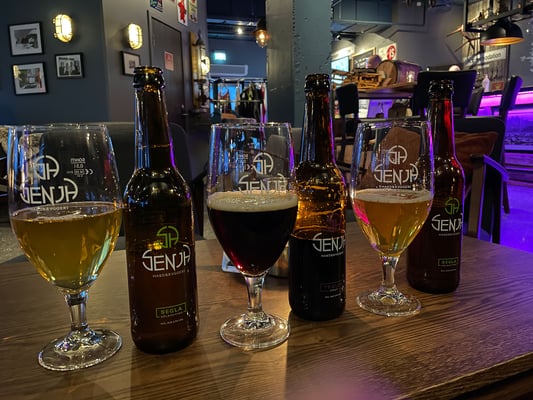 Darauf stossen wir an