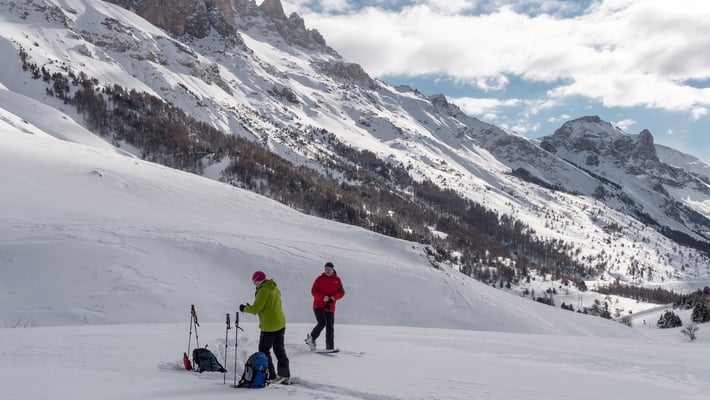 Gefahrenstufe 4, unser Spielraum ist noch etwas eingeschränkt. Wir beginnen den Tourentag mit einem SAusbildungsblock LVS
