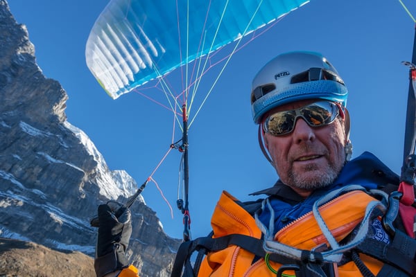 ...aber nachher bin ich schnell in der Luft. Gute 3 Stunden zuvor stand ich noch auf dem Mönch zu meiner Linken