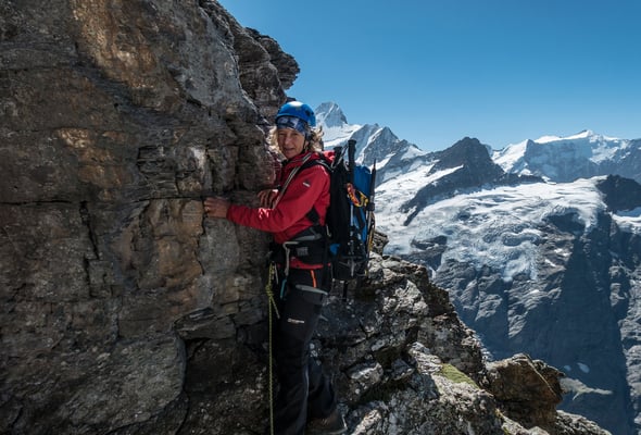 Im unteren Teil  benutzen wir das Lohnerwägli, die letzten Höhenmeter durch die Lüfte zum Park-und Landeplatz im Grund