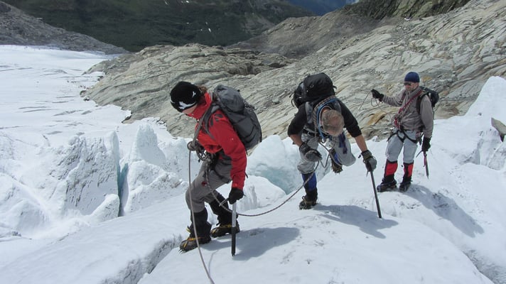 Seilhandhabung in mässig steilem Gelände