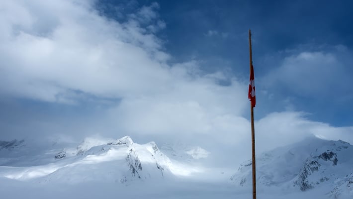 Das sieht doch schon ganz anders aus. Blick Richtung Jungfrau, rechts der Trugberg, links Kranzberg und Gletscherhorn