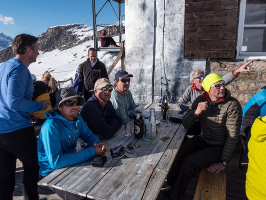 Die Kübel sind schnell geleert, aber Nachschub ist organisiert und zwischendurch lassen sich gut unsere Spuren ausmachen