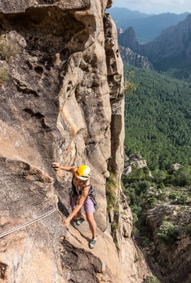 Mit Franziska versuche ich mich in der benachbarten Lézard, die für uns im oberen Teil etwas zu happig wird