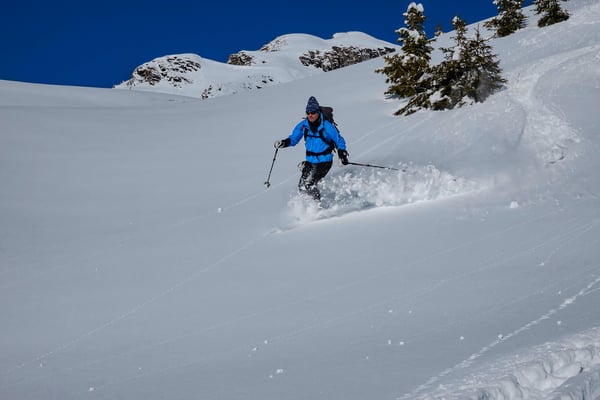 Bis nach Schwendi hinuter sind es noch viele Höhenmeter mit feinstem Skigelände