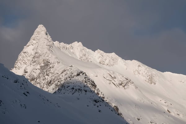 Ganz anders sieht das eine halbe Fahrstunde hinter Tromsö auf der Insel Kvalöya aus