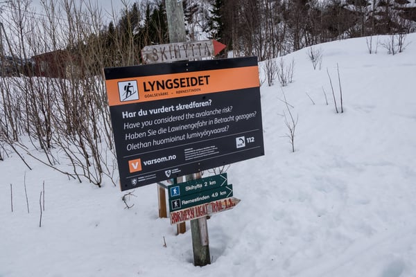 In Lyngseidet angekommen, unternehmen wir eine Tour zum Rörnestinden