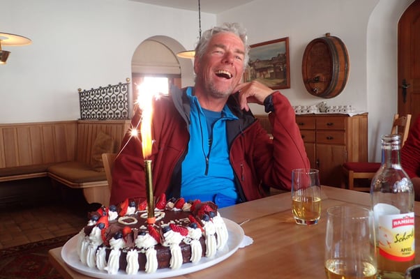 Glück gehabt, nur ein unauslöschlicher Flammenwerfer, die Puste hätte heute vielleicht nicht mehr gereicht für 60 Kerzen