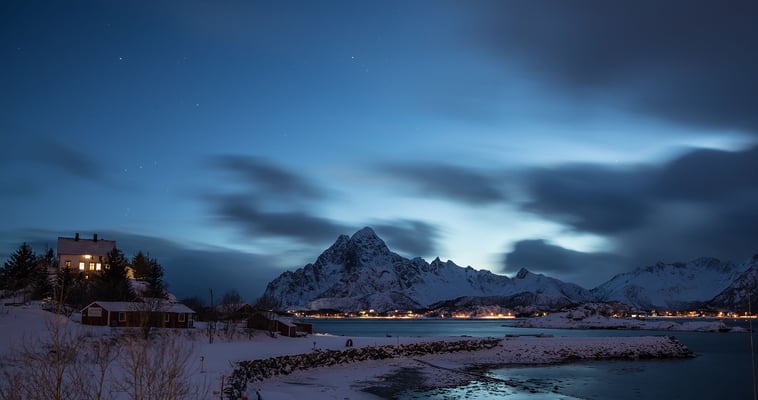 Abendstimmung vor unserer Unterkunft bei Orsvagvaer