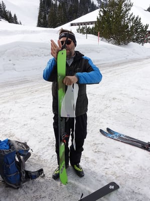 Bruno, frisch eingedeckt mi Hartwaren auf dem Gurnigel