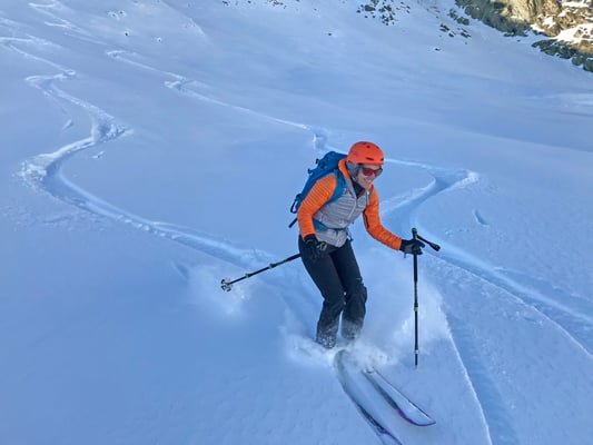 Nicht überall ist der steinige Untergrund so überdeckt wie in diesem Hang, hier scheint aber alles zu passen
