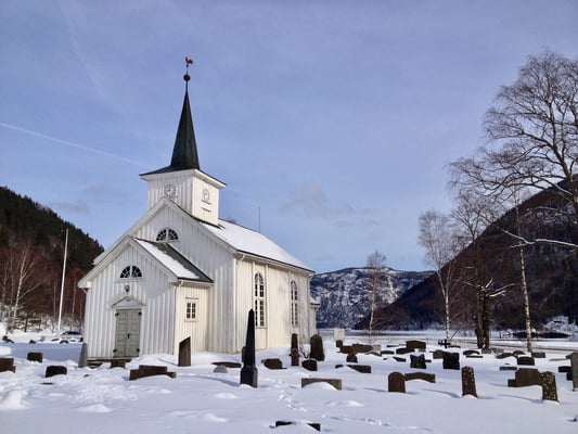 #kvitekyrkjer Mæl kirke vinter