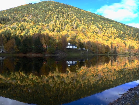 #kvitekyrkjer Mæl kirke høst