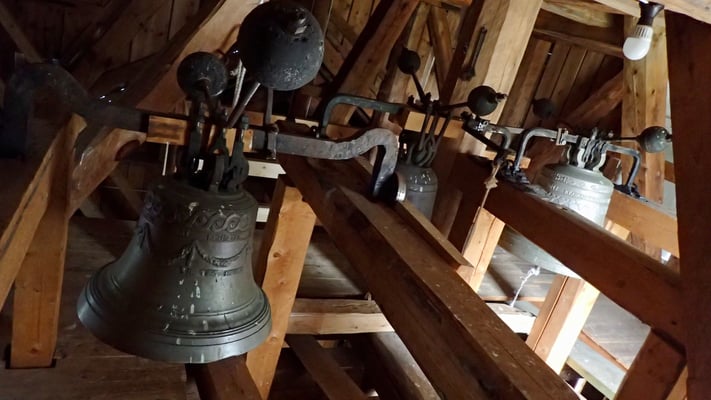 kirkeklokkene Atrå kirke