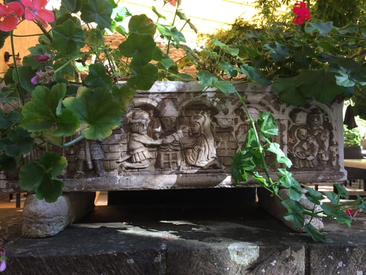 フランス現地発　日本人ガイド　シャンブルドット 滞在ツアー　コンク　サンシルラポピー