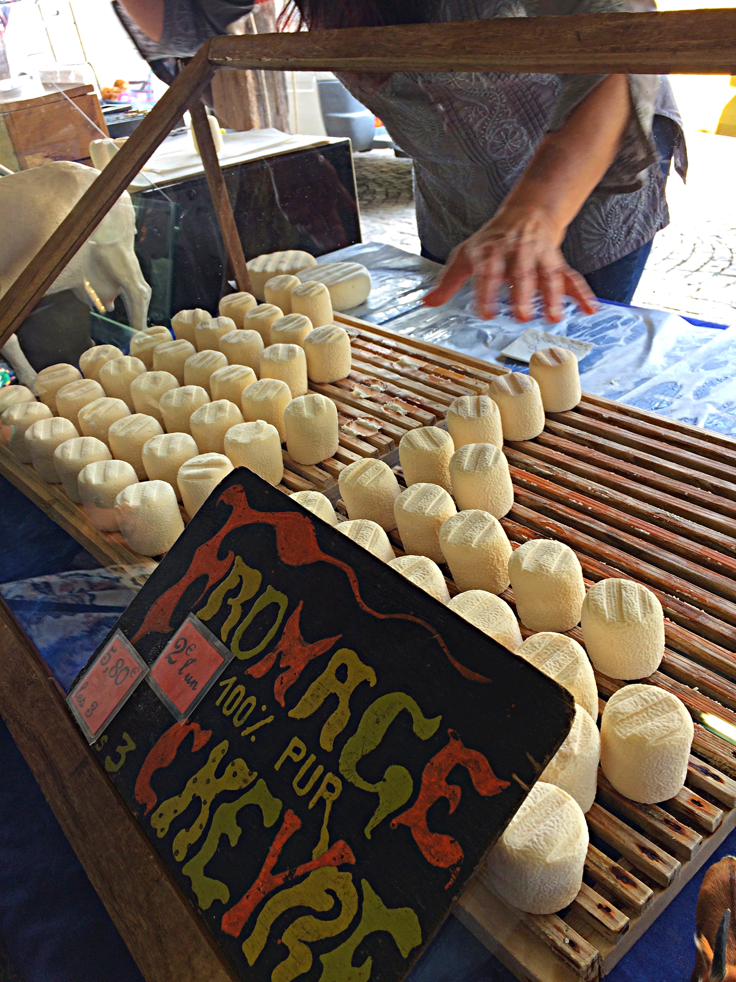 トゥールーズ発　現地発ツアー　フロマージュ牧場