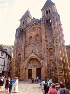 フランス現地発　日本人ガイド　シャンブルドット 滞在ツアー　コンク　サンシルラポピー