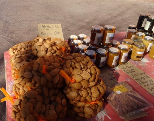 フランス現地発　日本人ガイド　シャンブルドット 滞在ツアー　コンク　サンシルラポピー
