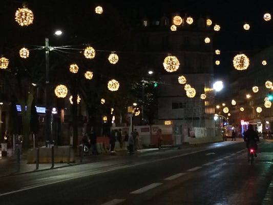 トゥールーズ　ホームステイ　観光　”現地発”フランスの美しい村ツアー