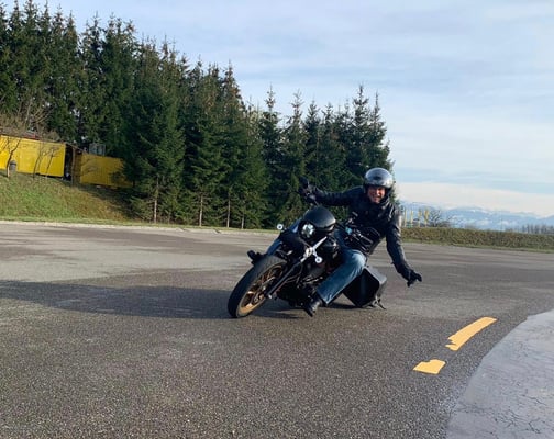 #jpfahrschulech #JP #HomepageJPFahrschule #AngebotJPFahrschule #JPFahrschule #Fahrschule #Fahrlektionen #Logo #Auto #Motorrad #Anhaenger #Galerie #Impressionen 