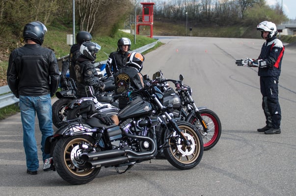 #jpfahrschulech #JP #HomepageJPFahrschule #JP  #JPFahrschule #Fahrschule #Fahrlektionen #Logo #Auto #Motorrad #PGS #Motorradgrundkurs #MGK #MGK4you #Grundkurs #KatA1 #KatA35kW #KatA #Fahrtraining #Motocross #Motorradmiete #Eindruecke #Arbeit #Erlebnisse 