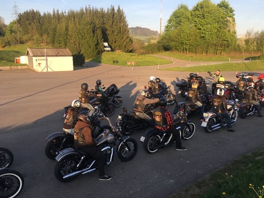 #jpfahrschulech #JP #HomepageJPFahrschule #AngebotJPFahrschule #JPFahrschule #Fahrschule #Fahrlektionen #Logo #Auto #Motorrad #Anhaenger #Galerie #Impressionen 