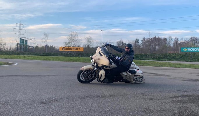 #jpfahrschulech #JP #HomepageJPFahrschule #AngebotJPFahrschule #JPFahrschule #Fahrschule #Fahrlektionen #Logo #Auto #Motorrad #Anhaenger #Galerie #Impressionen 