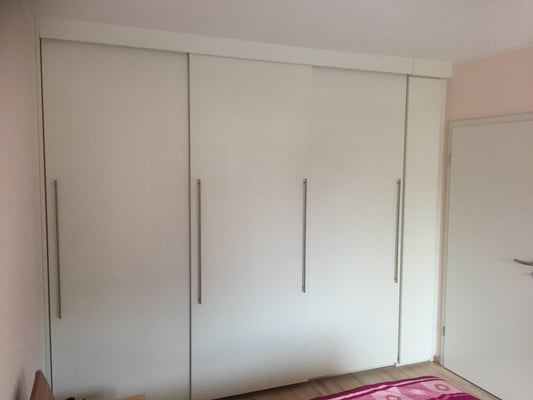 Schiebetürenschrank mit Seiten Tür Push To Open  