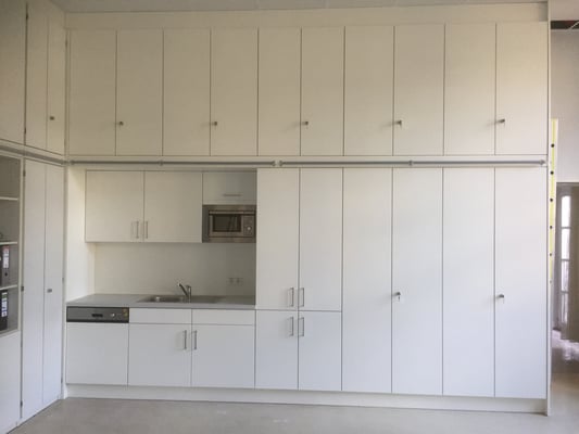 Nachher mit neuen Einbauschränken 