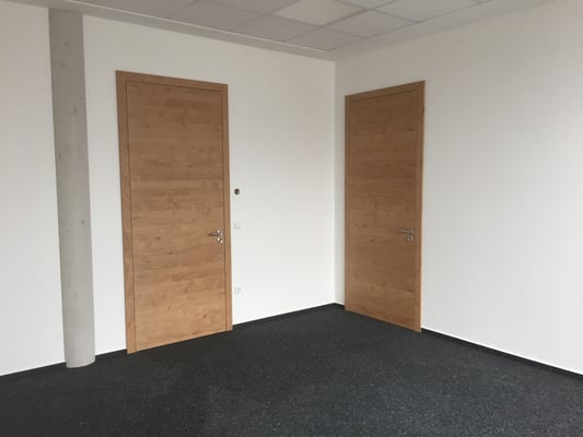 Stumpfeinschlagende 2,45mtr, Hohe Sondertüren 